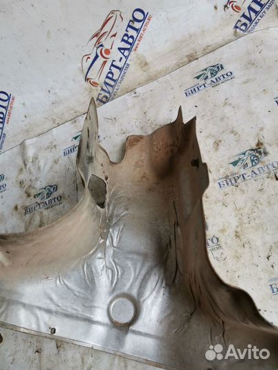 Экран тепловой Ford Mondeo III (2000—2003)