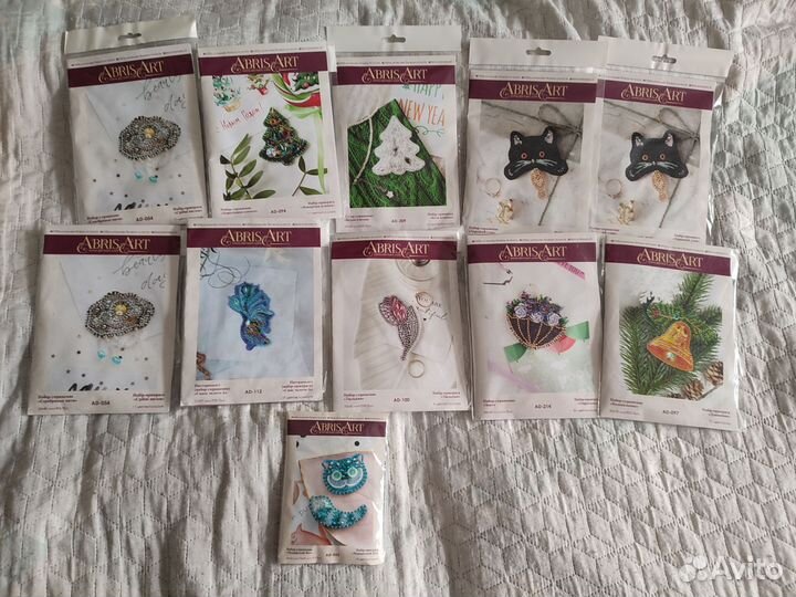 Наборы для вышивания брошей Abris Art
