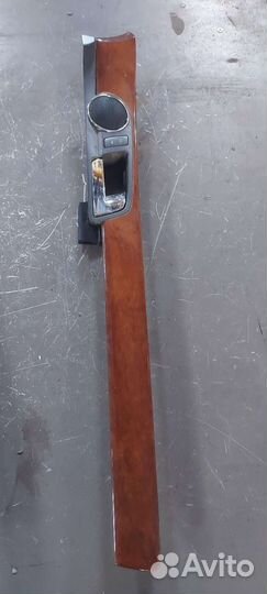 Молдинг дверных обшивок на Volkswagen Phaeton