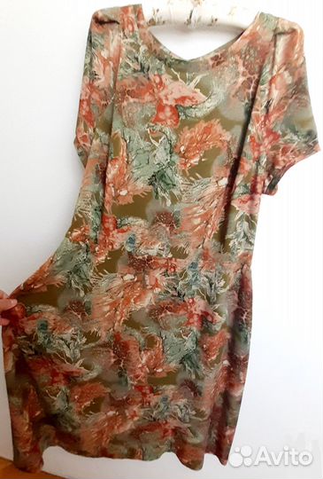 Платья разные 50-52