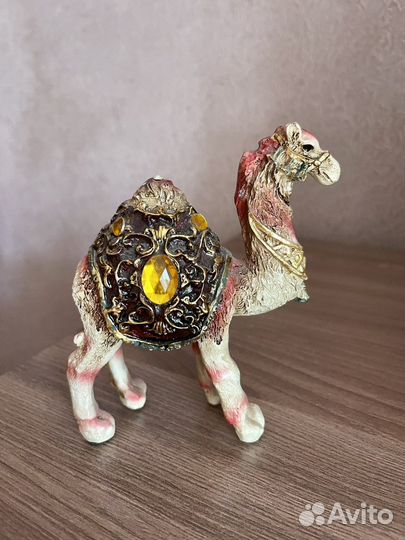 Статуэтка (фигурка) верблюд