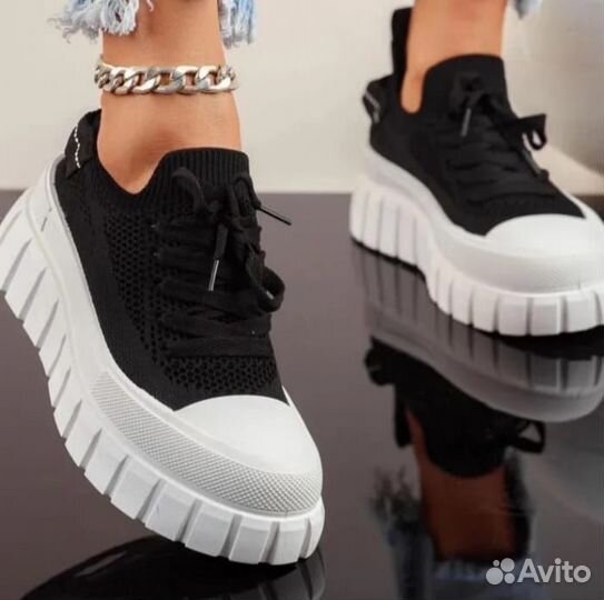 Кроссовки женские 38 размер