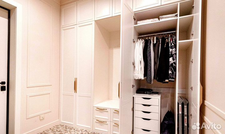 Встроенный шкаф в прихожую под заказ