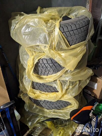 Bridgestone Blizzak DM-V2 225/60 R18