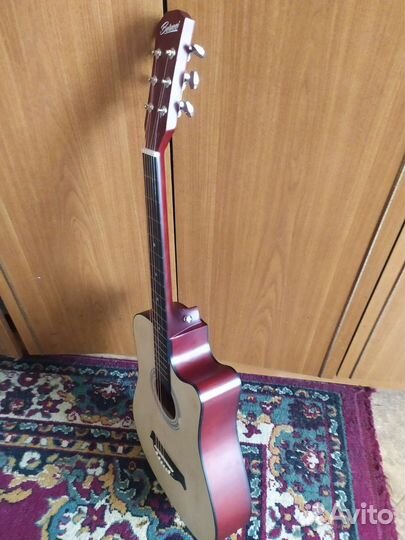 Акустическая гитара