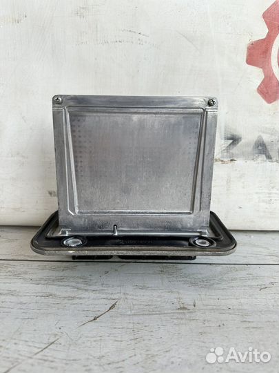 Land Cruiser 200 Блок управления двигателя 4.6