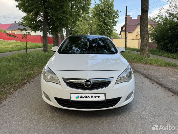 Opel Astra 1.6 AT, 2011, 215 000 км