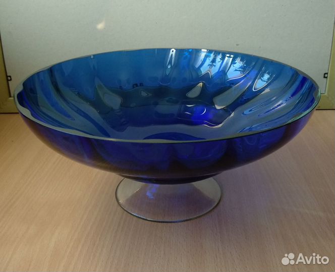 Ваза для фруктов цветное стекло