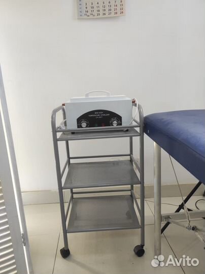 Массажный стол, кольцевая лампа