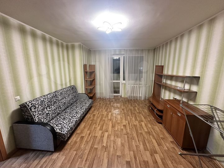 2-к. квартира, 56,3 м², 1/10 эт.