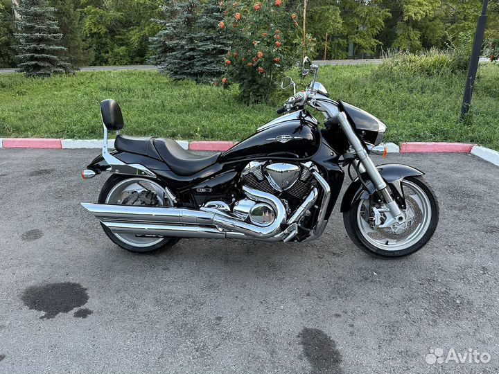 Suzuki M109R Boulevard