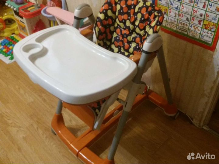 Детский стульчик для кормления