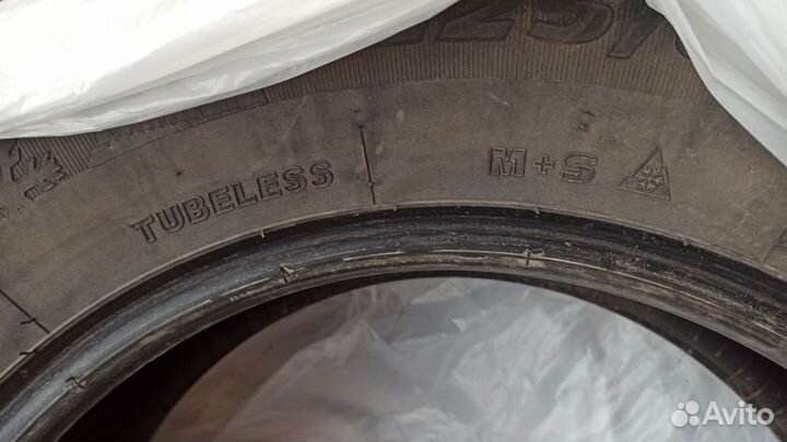 Tigar SUV Ice 225/65 R17 106T