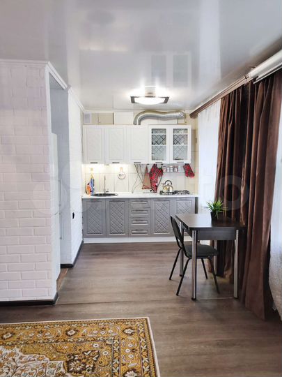 2-к. квартира, 43 м², 1/4 эт.