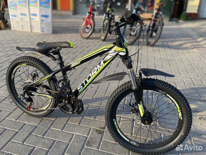 Велосипед на литых дисках. новый