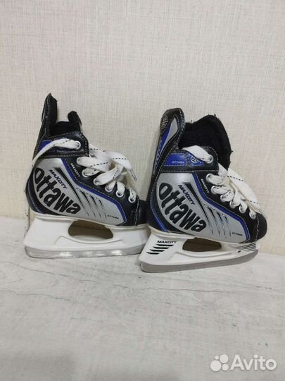 Коньки хоккейные