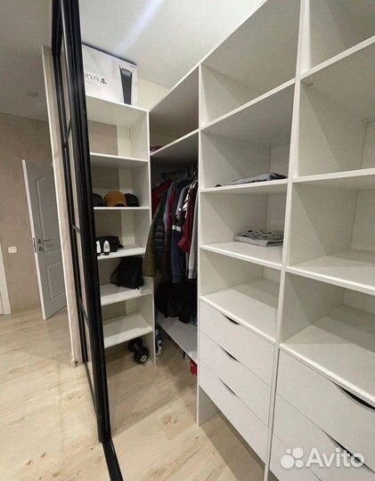 Шкаф купе на заказ от фабрики с зеркалом