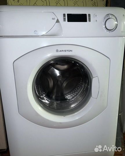 Стиралка Ariston