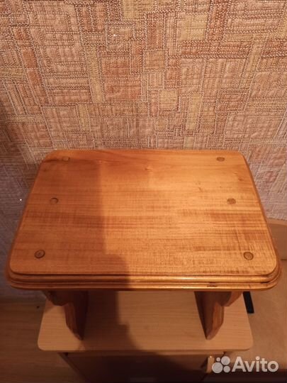 Стульчик деревянный