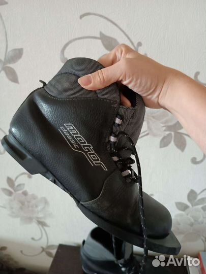 Лыжные ботинки размер 40
