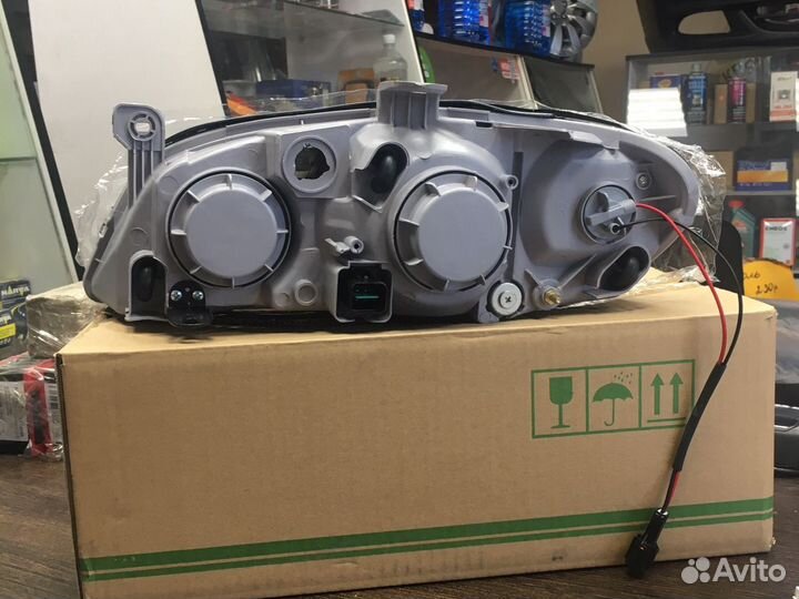 Фара для Kia Spectra