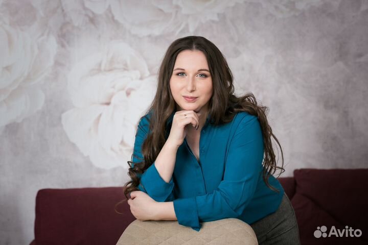 Заботливый бухгалтер в кафе, бар, ресторан