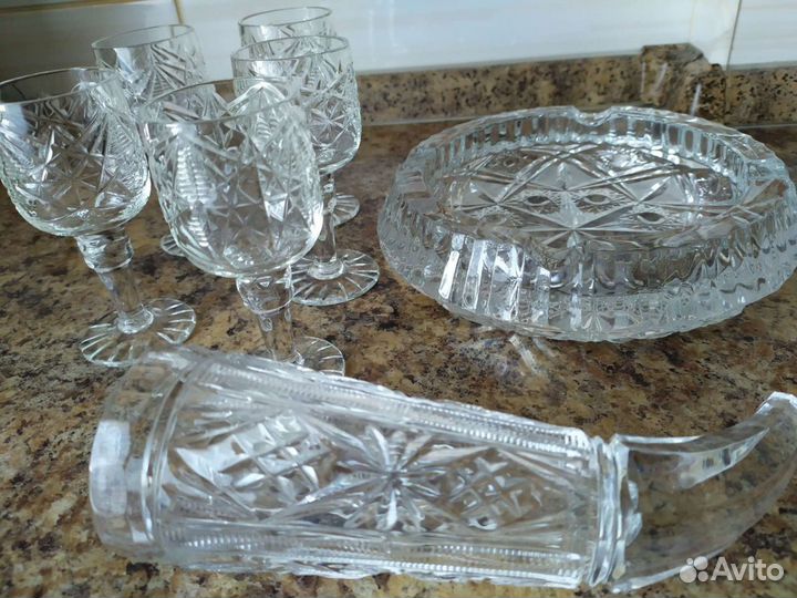 Конфетница, салатник,стопки хрустальные