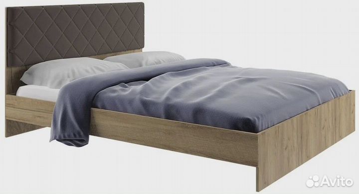 Кровать с мягким изголовьем