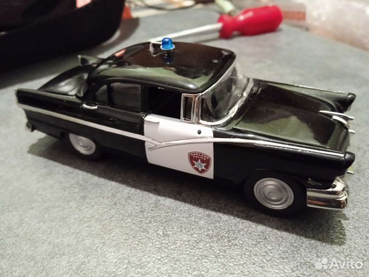 Полицейский Ford fireline 1/43