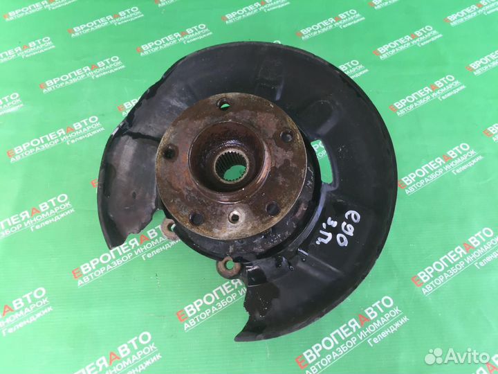 Цапфа задняя правая в сборе BMW3 E90/91