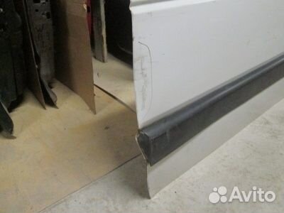 Дверь передняя левая Volkswagen Passat B3