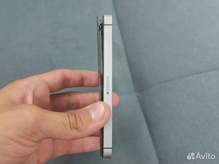 Телефон iPhone 5s на запчасти