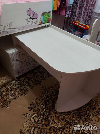 Детская мебель для девочки