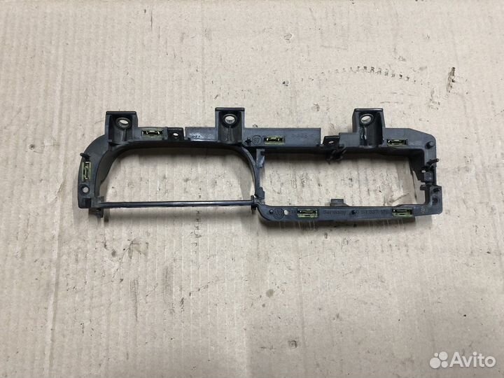 Skoda Octavia tour Кронштейн внутренней ручки