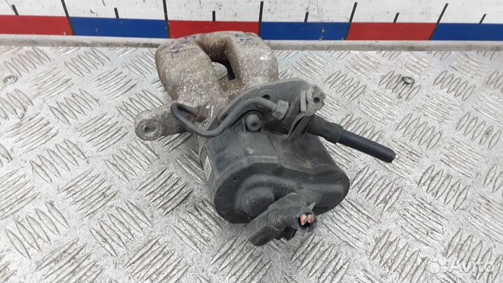 Суппорт задний правый Volkswagen Passat B6 2007