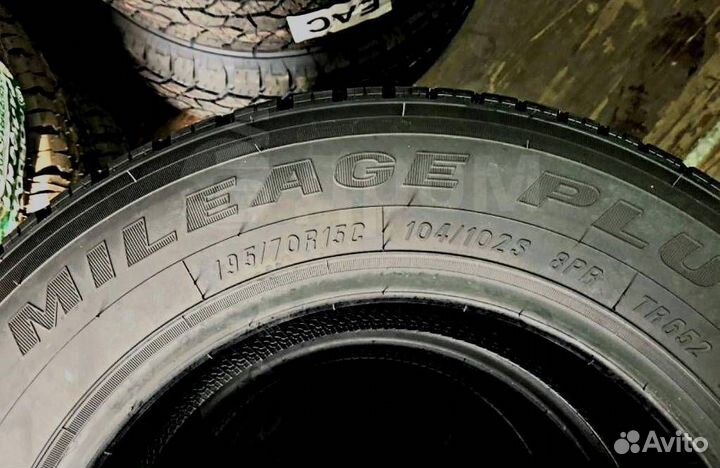 Triangle TR652 195/70 R15C 104S