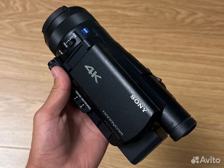 Sony handycam fdr-AX100