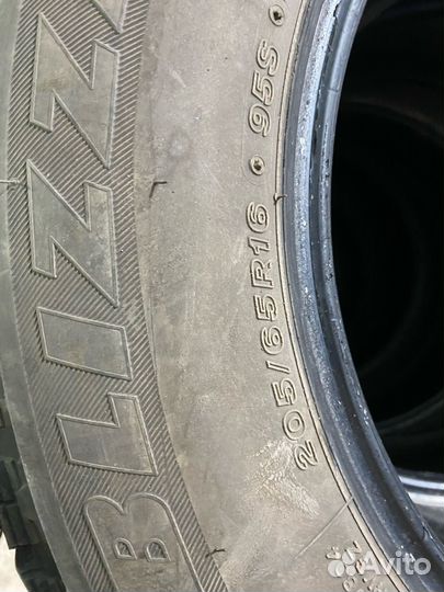 Bridgestone Blizzak Revo GZ 205/65 R16