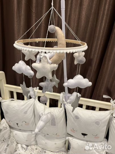 Кроватка и пеленальный комод