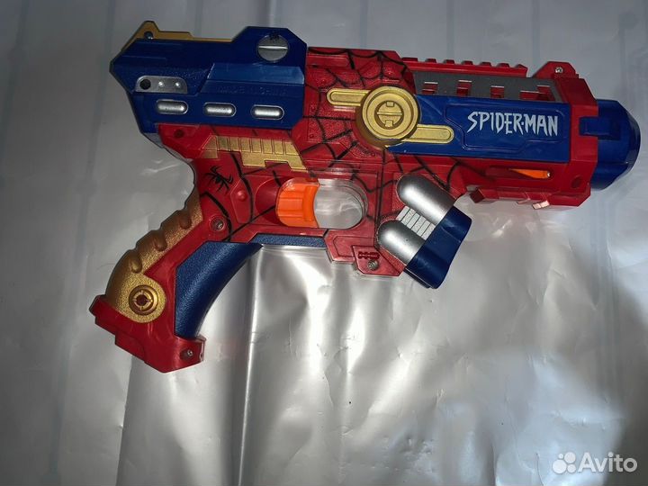 Игрушки бластеры пистолеты