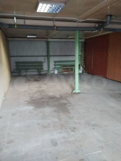 Гараж, > 30 м²