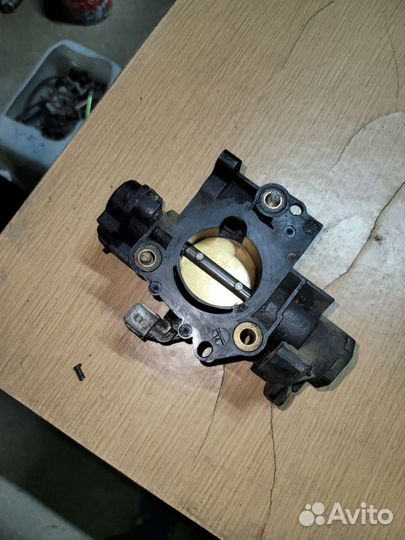 Дросель с датчиками на ситроен берлинго 2001г 75л