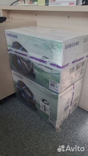 Новый: пылесос без мешка для мусора Samsung