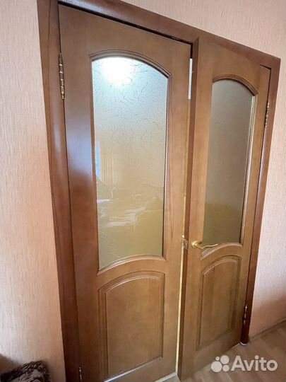 Двери межкомнатные из массива