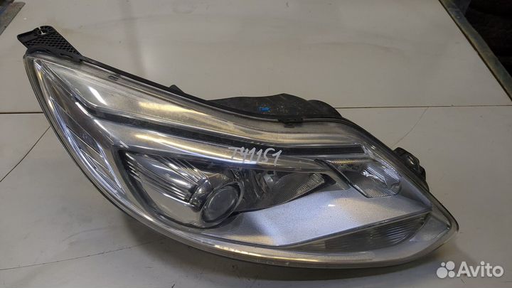 Фара (передняя) Ford Focus 3, 2011