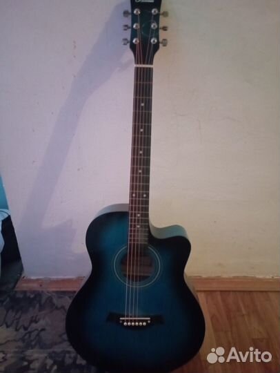 Продам акустическую гитару Bellucci