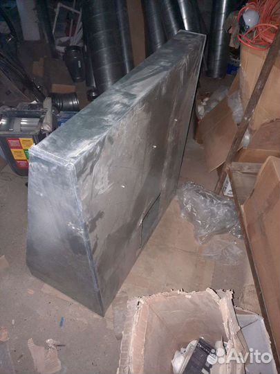 Вытяжной кухонный зонт