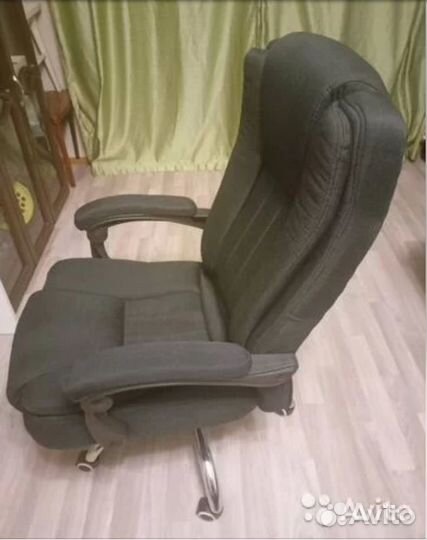 Офисное компьюрное кресло
