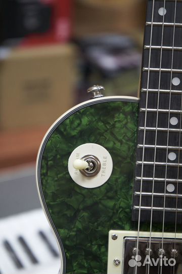 Caraya E232FTGr Электрогитара Les Paul Уменьшенная