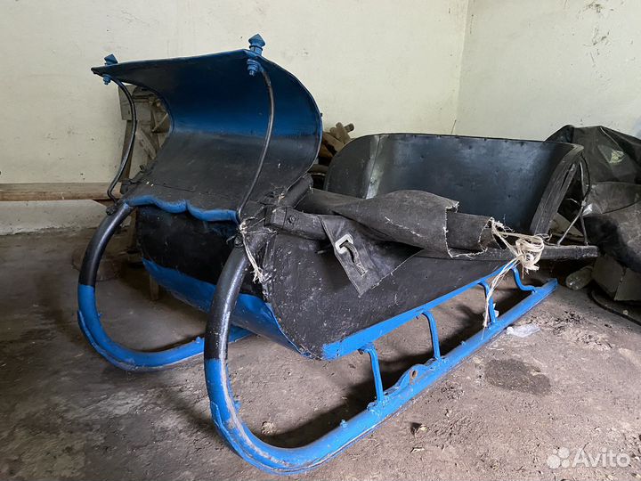 Двухместные сани